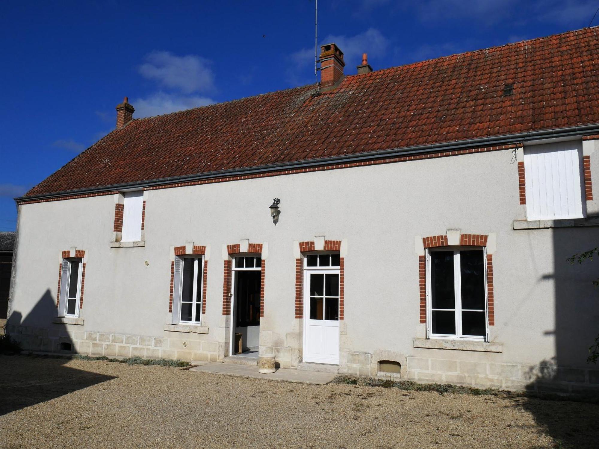 Gite Champetre A Mareau-Aux-Pres: Terrasse, Jardin, Et Confort Pour 6 Personnes - Fr-1-590-140 Exterior photo